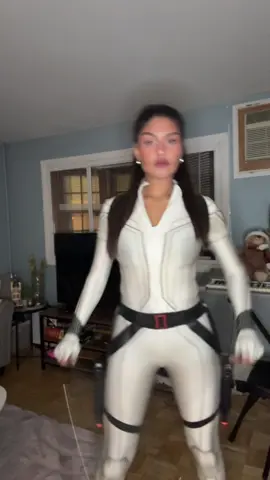 Or u can call a black widow 👀 #marvel #mcu #blackwindow #halloween 