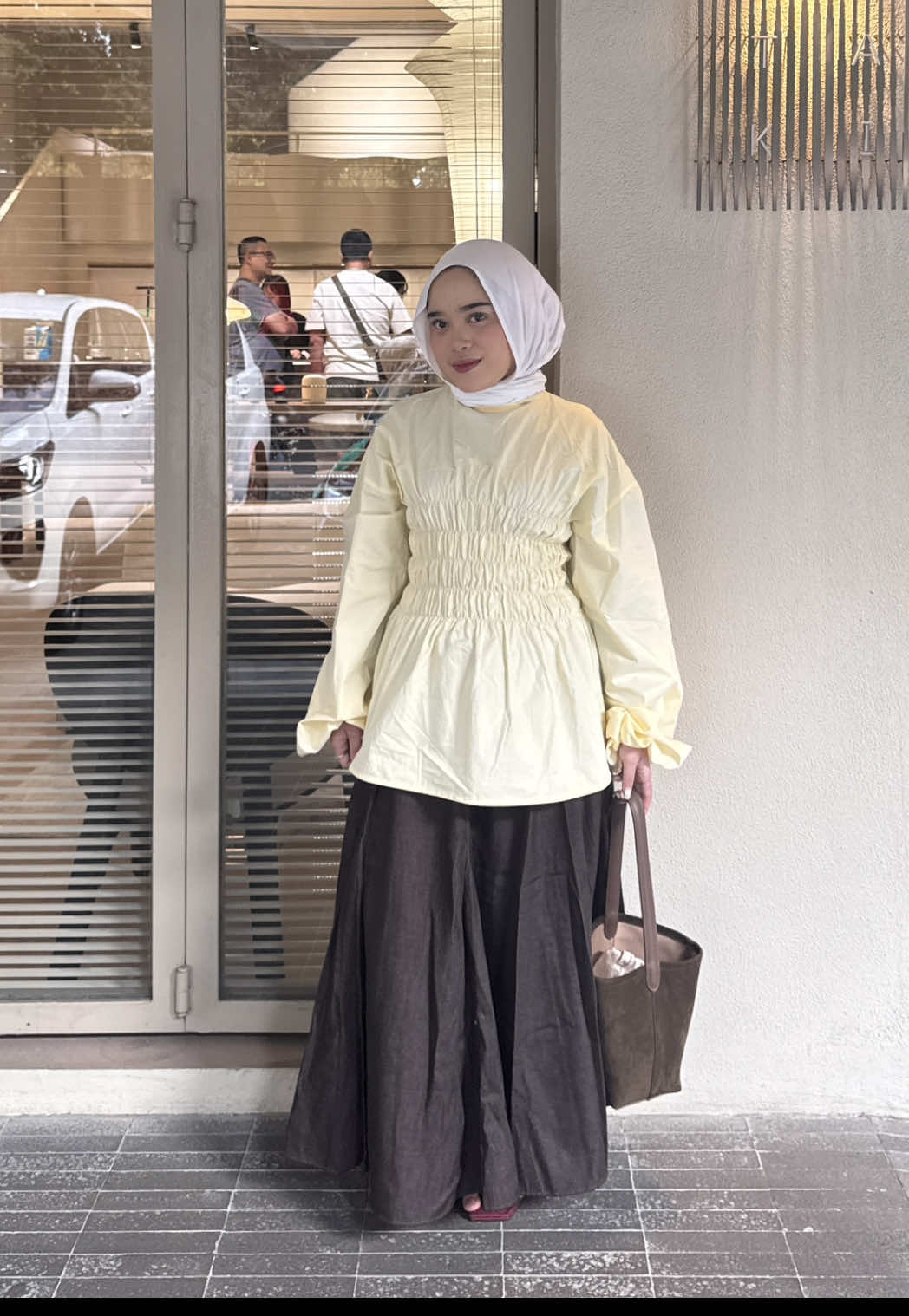Our fav lily top🐝🌼🌙🐥 #fashiontiktok #localbrandindonesia #hijabootd 