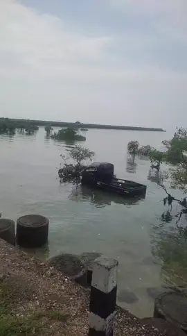 info kecelakaan tunggal di dusun Gandar kecamatan Camplong.  #kecelakaan #infosampang 