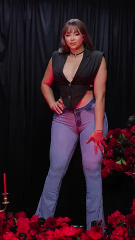 CHICAS, LIPOJEANS PASIÓN ES EL MODELO  NUNCA ANTES VISTO, Pura Exclusividad de la colección VIUDA NEGRA. Detalles:  LIPO BOTA ANCHA PASIÓN ✨ EDICIÓN SUPER LIMITADA. COSTO RD$3,300/ $65US TALLAS: •XS •S• M• L   WhatsApp  829-905-6546 Santo Domingo 829-428-5729 Santiago Realizamos Envíos 📦 Nacionales e Internacionales  #lipo  #jeans  #tendencia #viudanegra #nuevacolecciòn