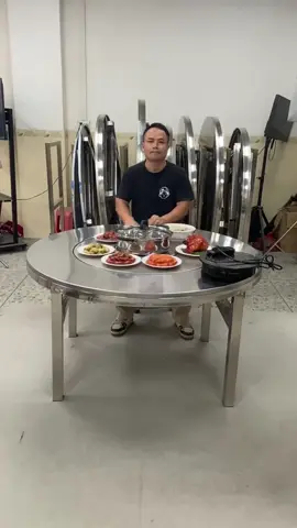 Kết hợp cả nơi đặt nồi lẩu và bàn #giadung #bàn 