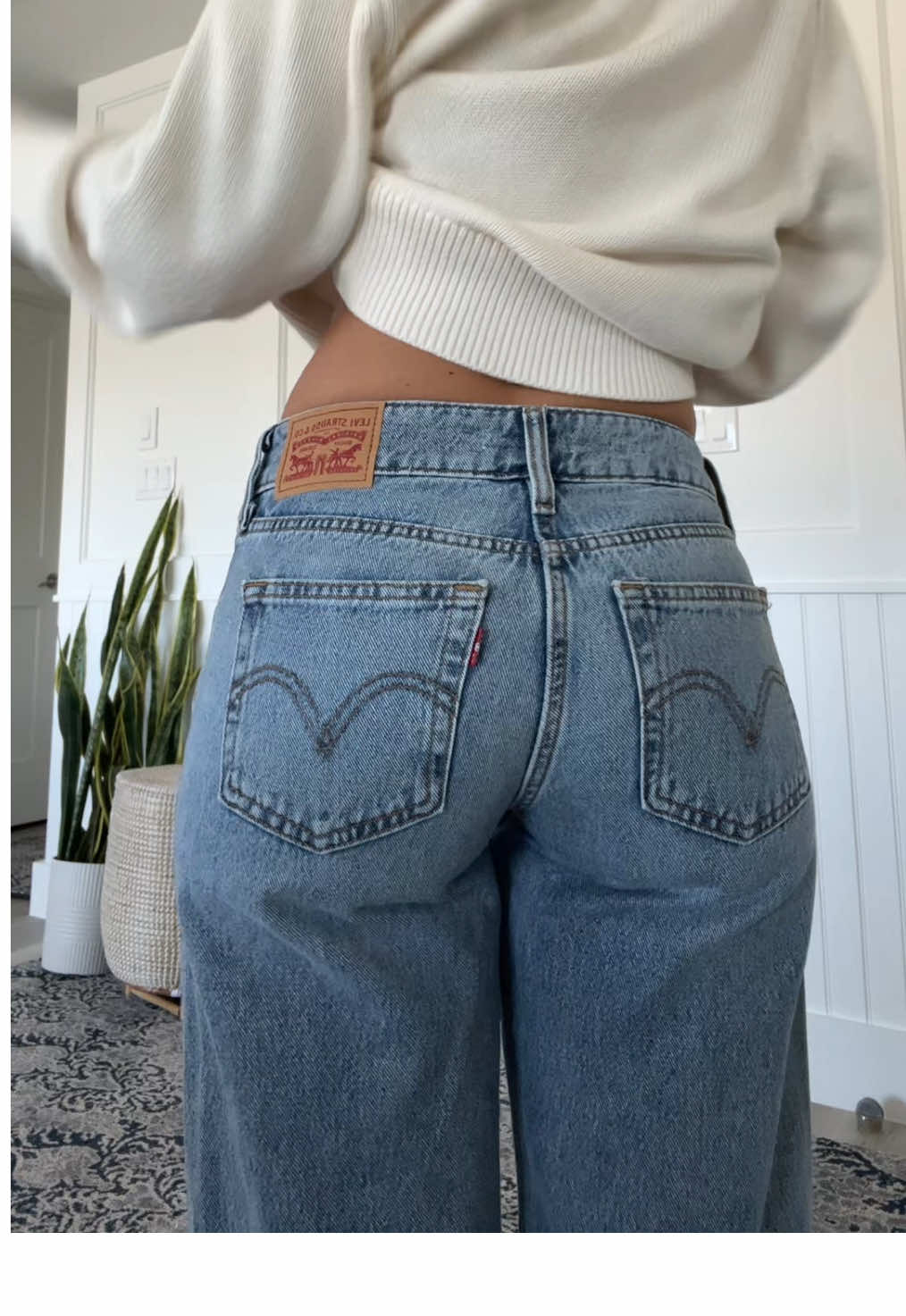 HOW ARE THESE JEANS SO PERFECT