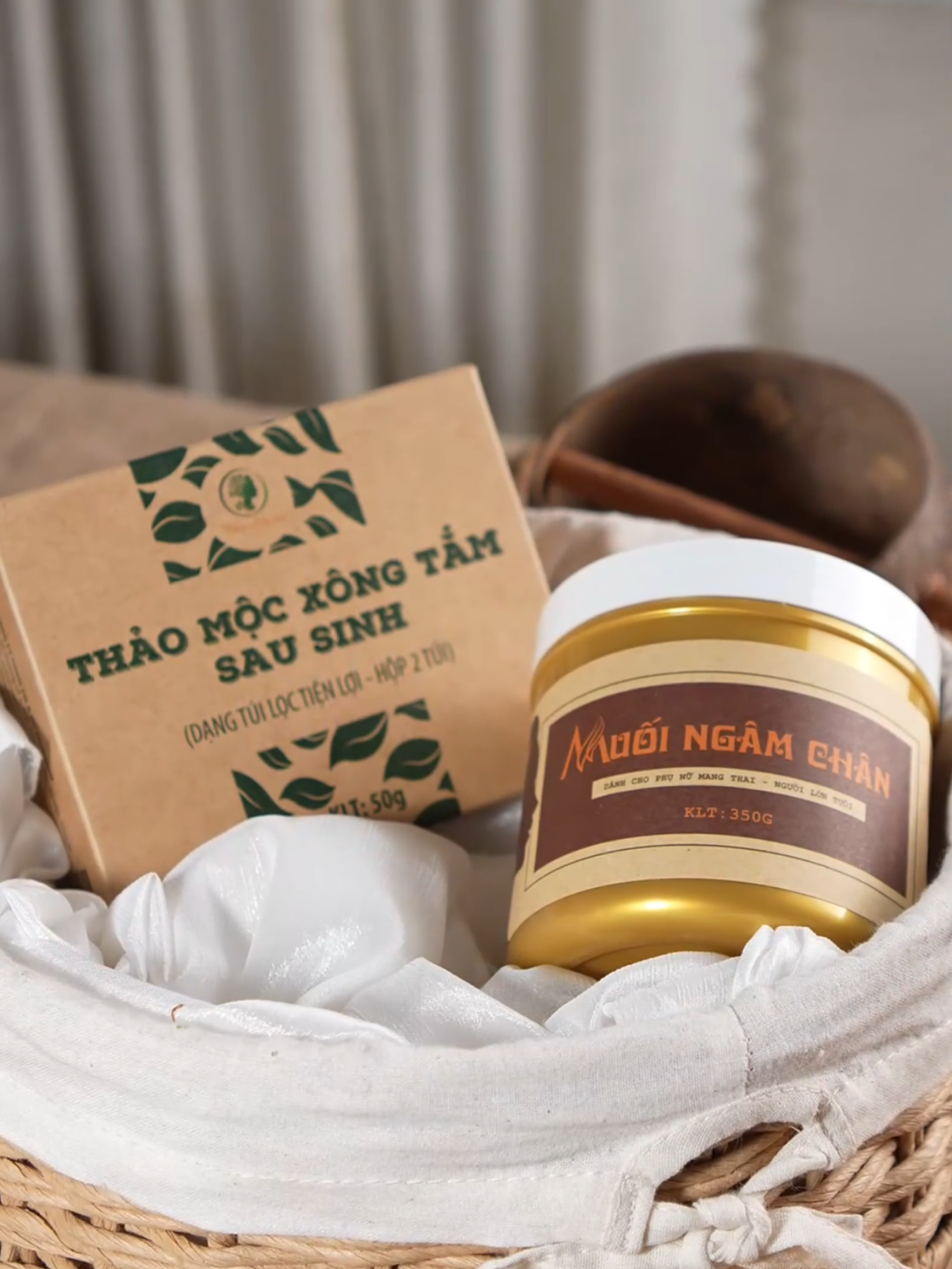 Combo thảo mộc xông và muối ngâm chân sẽ giúp mom thư giãn, tăng sức đề kháng! Thử ngay để hồi phục sức khỏe nhanh chóng mom nhé! #Wonmom #mebimsua #ởcữ