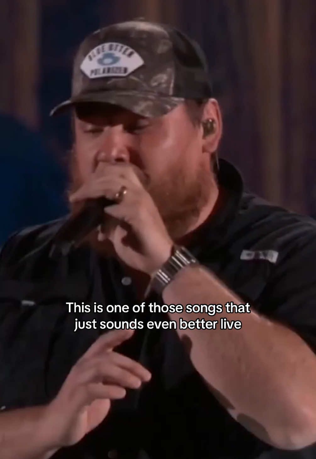 One of my favorite songs to hear him sing! #Lukecombs #country #countrymusic #concert 