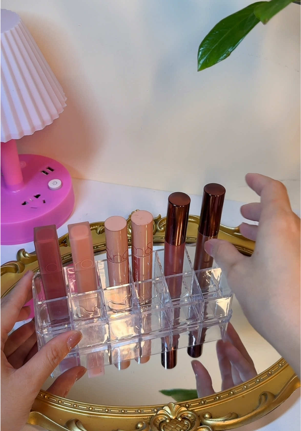 Khay để son #khaydeson #hopdungson #khaydungson  @Yến Chợ Xép 🎒  @Yến Chợ Xép 🎒  @Yến Chợ Xép 🎒 