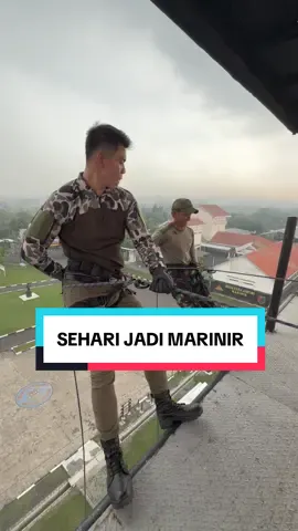 HANYA DILAKUKAN OLEH PROFESIONAL !! MARINIR TNI-AL PASMAR 2 Surabaya !! Saya cinta Indonesia! Saya cinta MARINIR !! tanggal 9 November 2025 menyambut HUT MARINIR KE-80, ayo datang pagi-pagi ke Grahadi di Car Free Day, karena PASUKAN MARINIR akan membawa semua alutsista, mobil tempur, tank, dan pertunjukan terjun payung free fall mendarat di Grahadi, seluruh masyarakat Surabaya bisa berinteraksi dengan pasukan Marinir dari PASMAR 2 Surabaya. #marinecorps #professionalonly #indonesiaarmy 