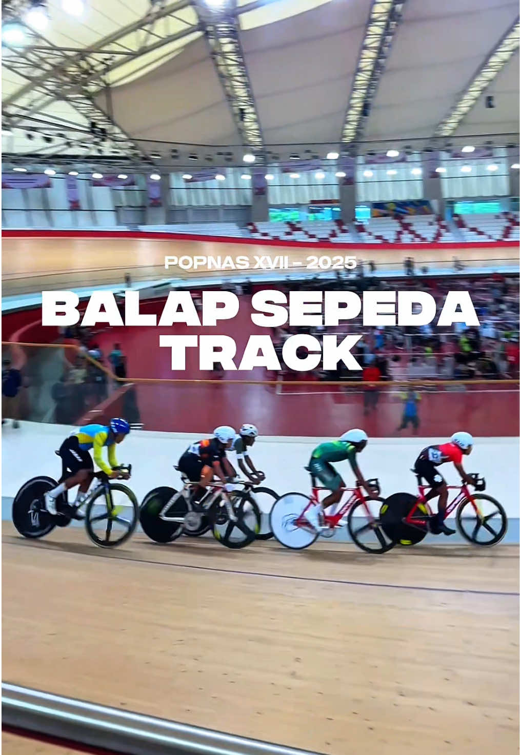 Semangat membara dari para atlet muda🔥 Jakarta menjadi tuan rumah POPNAS XVII 2025 dan  Jakarta International Velodrome menjadi venue perhelatan Balap Sepeda Track. Peserta datang dari tidak hanya dari DKI Jakarta tapi provinsi lainnya seperti Jawa Barat, Jawa Timur, Kalimantan Timur dan lainnya.  Dukung terus atlet muda kebanggaan kita semua! 🇮🇩🚴‍♀️🚴 #Popnas #velodrome #jakarta #jakartatimur #balapsepeda  