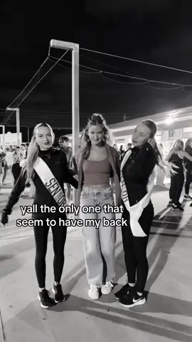 @Sky @josiesmith bffs 