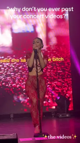 i just know the people in front of me were SICK asf #mariahthescientist #tobeeatenalivetour2024 #fyp #throwback 