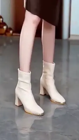 đến mùa đi bốt rồi nè các ty. vào giỏ hàng trưng bày đặt nha #xuhuong #bốt_nữ #bootdep #caogotdep 