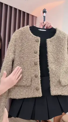 Áo Khoác Dạ Tweed kiểu dáng ngắn công sở nữ mặc xinh form đẹp #aokhoacnu #aokhoacnuxinh #aokhoacdanu #meomew309 #xuhuong 