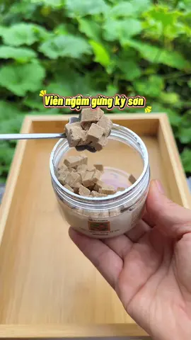 Mùa mưa này cảm ho riết á mí bà!!! sơ hở là bịnh liền !!! thủ viên ngậm gừng này trong nhà đi #vienngamgung #vienngamgungkyson #vienngamgungkyson #camcum #suckhoe 