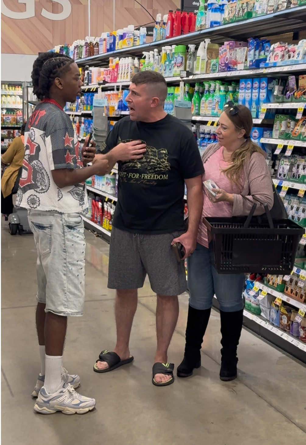 Walmart prank🤣 #fyp #viral #xyzbca 