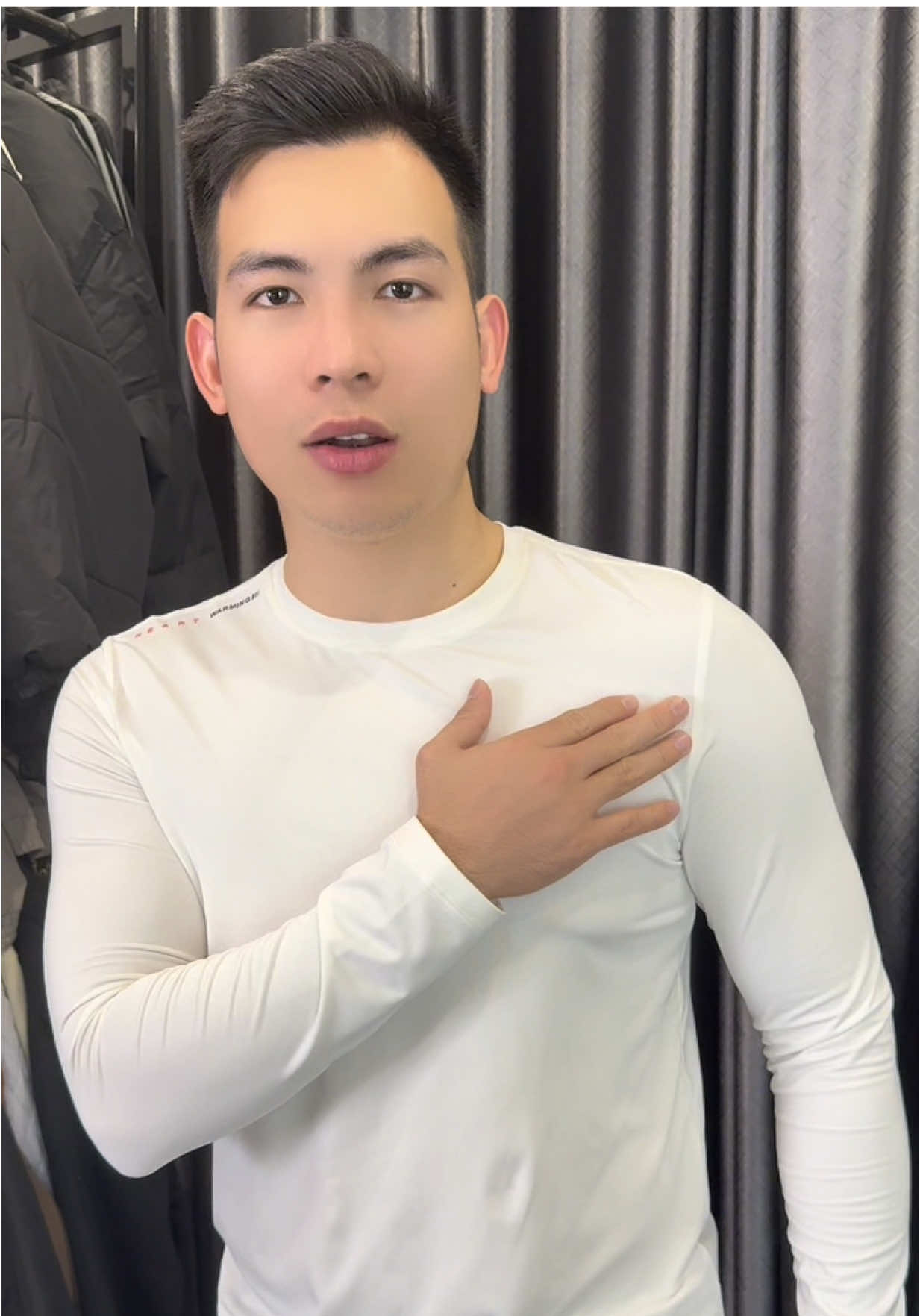 Áo giữ nhiệt trắng dài tay nam 