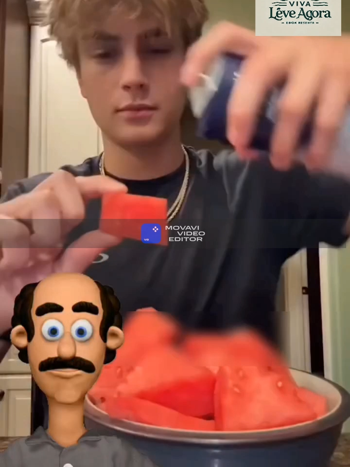 Você sabia que melancia com sal pode ser uma combinação poderosa para sua saúde? 😮 Mas atenção ⚠️ — nunca use sal refinado! Prefira sal rosa do Himalaia ou sal marinho, que são ricos em minerais e ajudam a hidratar o corpo, equilibrar os eletrólitos e melhorar o desempenho físico. 💪💧 Essa mistura simples pode evitar câimbras, regular a pressão e ainda refrescar o organismo nos dias quentes! ☀️🍉 👉 Quer mais combinações naturais e poderosas como essa? Baixe o eBook “Guia de Receitas que Curam” — o link nos COMENTARIOS🔗 #melancia #salrosadohimalaya #vidasaudavel #receitasnaturais #curanatural #vivaleveagora #saudenatural #hidratacao #bemestar #nutrição #dicasdesaude #equilibriocorpoemente