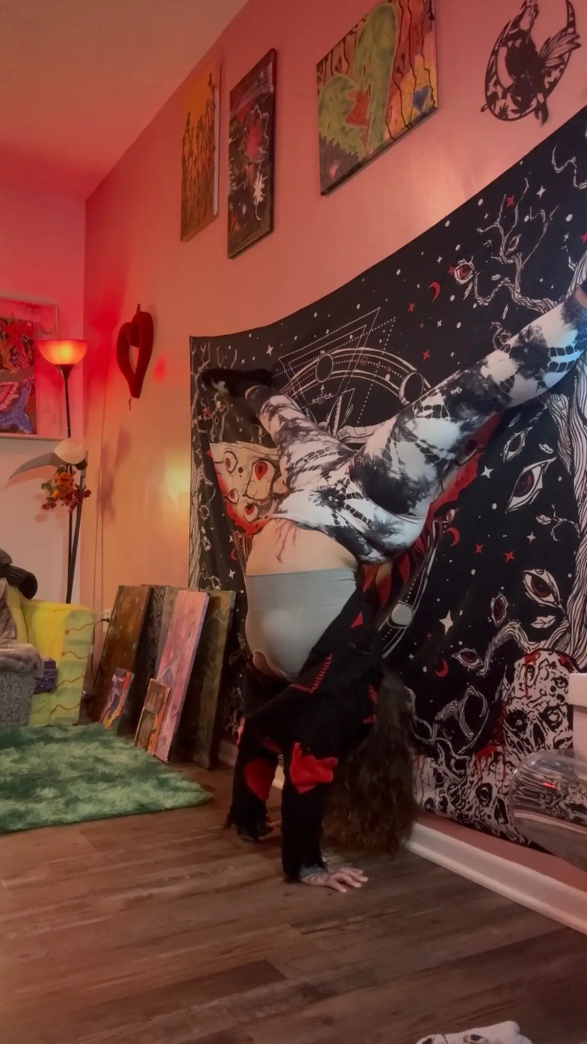 Enjoy my cursed drawing at the end, i loves him