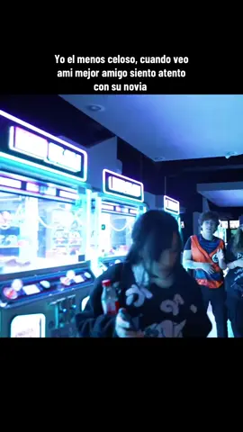 Xd#mattkeelan #seraphina #elglogloking #kick #humor 