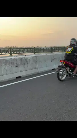 when y🗿#fyp #y15zr #emeking #mxking150 #y15zrvietnam #y15zrmalaysia #mxvietnam🇻🇳 #mxmalaysiastyle #mxdeproksytel 