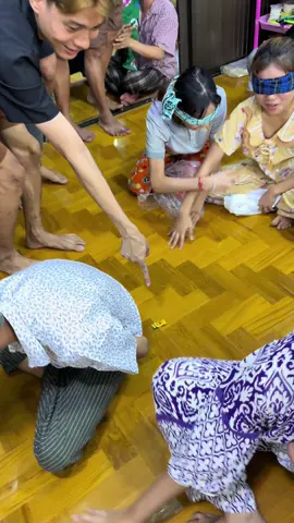 #မမကြီးဒွေးကေရွှေဆိုင် #မမကြီးဒွေးကေ #မြင်ပါများပြီးချစ်ကျွမ်းဝင်အောင်လို့😜🤗 #ချစ်ပေးကျလို့ 