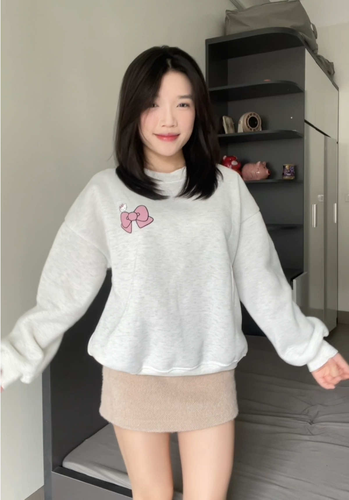 Áo nỉ swt hello kitty 