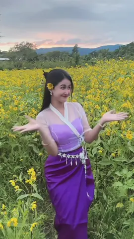 တောင်ကြီးသူမ ရအောင် ပိုး #shwekainnayi #foryou #foryourpage #fyp #ပင်စိမ်းသီးပိုးထိုး💓  @Shwe Kain Na Yi  @Shwe Kain Na Yi 