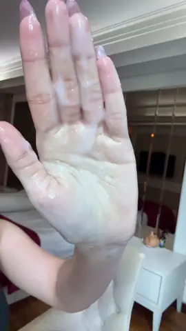 Lendir bikin glowing 🤫 #MSGlowBeauty #blackdiamondmoisturizer #MBG #MoisturizerBikinGlowing #snailmoist   