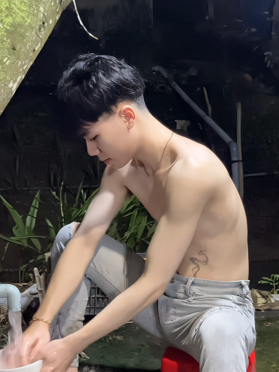 Ế 18 năm rồi ai chịu qua nhà hỏi cưới luôn 