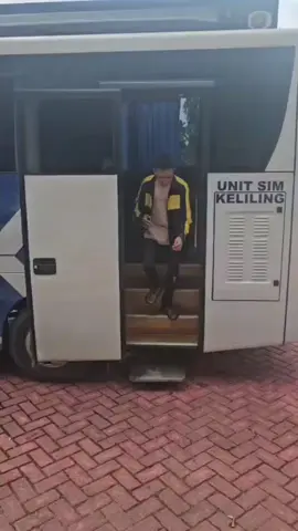 Kami siaaap memperpanjang SIM di unit SIM keliling🫡😎 #fyppppppppppppppppppppppp #polripresisi #simkeliling 