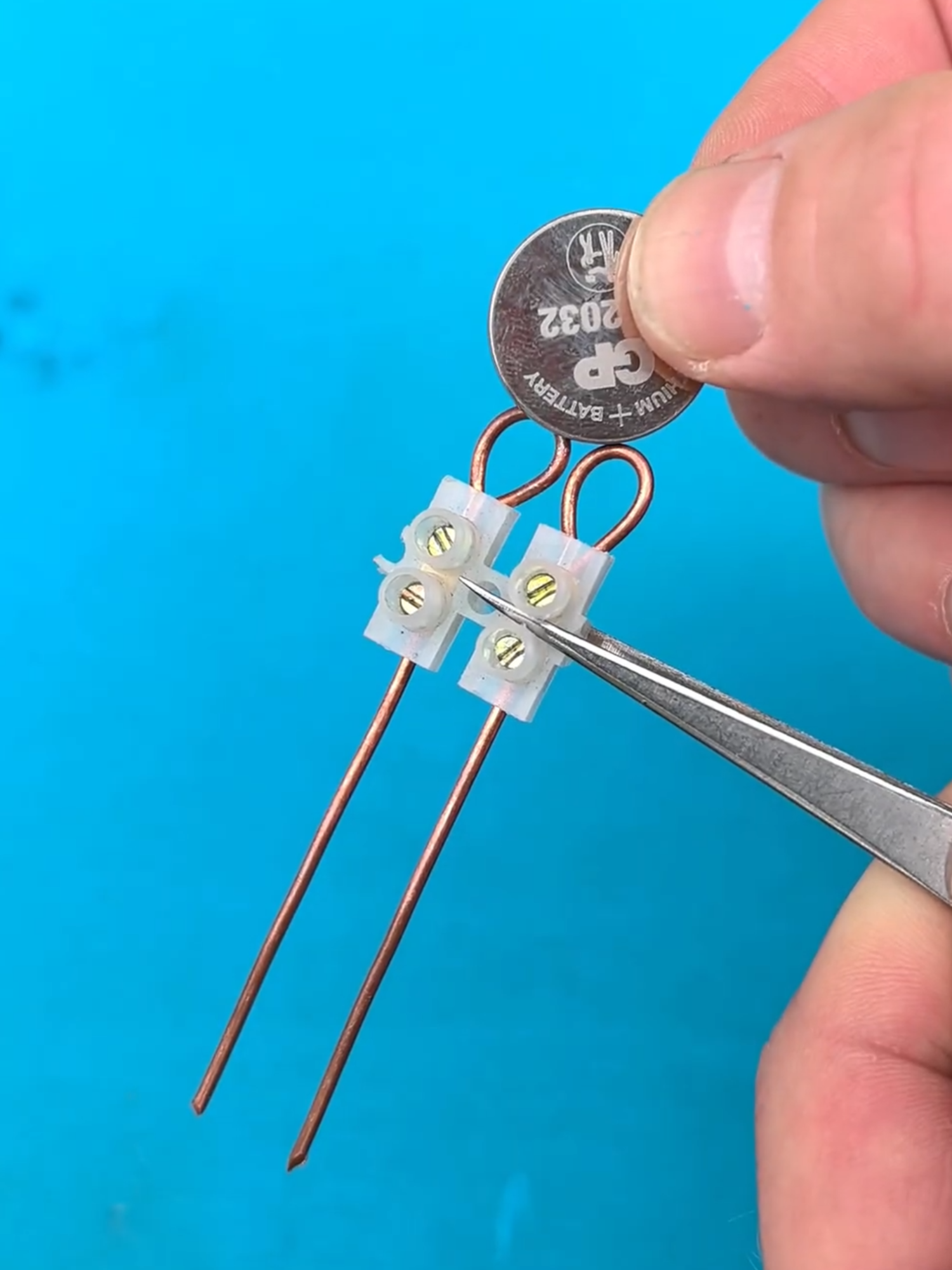 This ingenious invention is sure to be useful to you! #trick #shorts