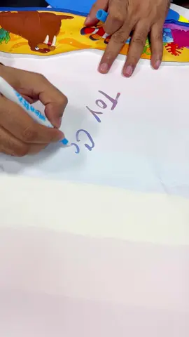 𝗗𝗼𝗼𝗱𝗹𝗲 𝗪𝗮𝘁𝗲𝗿 𝗖𝗮𝗻𝘃𝗮𝘀 𝗣𝗮𝗶𝗻𝘁𝗶𝗻𝗴 𝗣𝗹𝗮𝘆 𝗠𝗮𝘁𝘀 Just add water and watch the colors come alive! 🌈 Perfect for creative, mess-free playtime. 𝗦𝗵𝗼𝗽 𝗡𝗼𝘄: https://www.toycompany.pk/search?q=Water+Painting+Mat . . . . #KidsArt #CreativePlay #WaterDoodleMat #LearningFun #toycompanypk