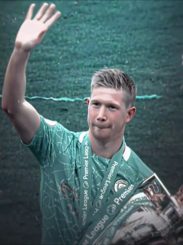 Anh mặc áo số 17...🤩#viral #bellingham_club🔥 #mancity_club🔥💙 #xuhuongtiktok #mancity 