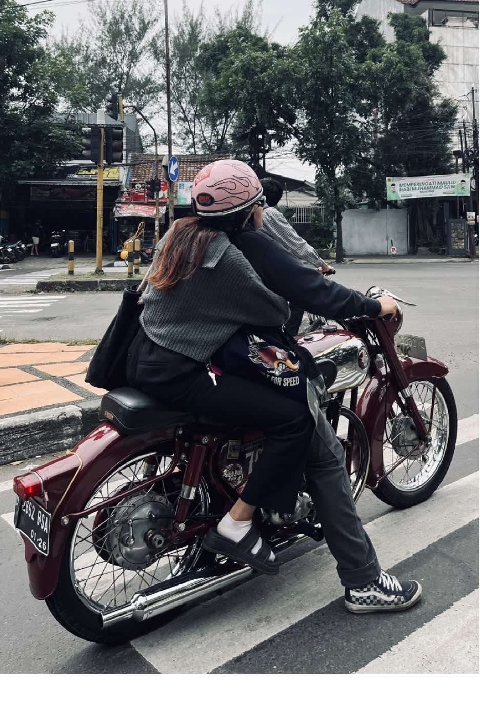 orang lain mah amerikaan kita mah inggrisan aja gapapa ya🫶🏻 #bsaplastik #bb31 #inggrisangariskeras #350 #bsamotorcycles 