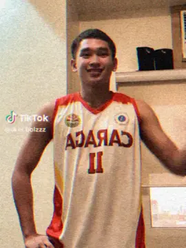 Haystttt, pogi mo talaga @drei.bolzzz  #fyp #NU #mensvolleyball 