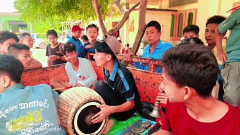 ရွှေဖန်းရွာရဲ့မျိုးဆက်သစ်လေးတွေတီးခက်မူ့။