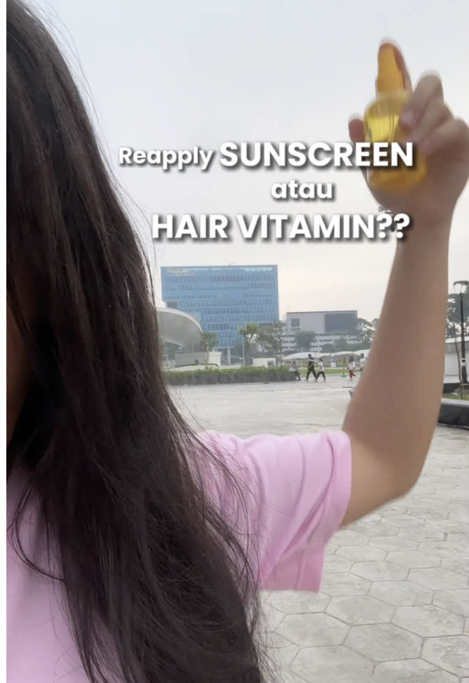 Sekarang kalo mau reapply bukan cuma sunscreen, tapi hair vitamin damage repair nya MLT juga udah wajib nih MiFriends!😮‍💨 #mlt #milittlethings #haircare #hairvitamin 