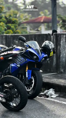 හොර ගමන් පදින්න හදපුවා 😾🤍#ANT #fypシ゚ #japanbike🇯🇵🇱🇰🏍❤️ #srilankan_tik_tok🇱🇰 @raba19976 @Sandun perera @a_crazzi_pathum_ 