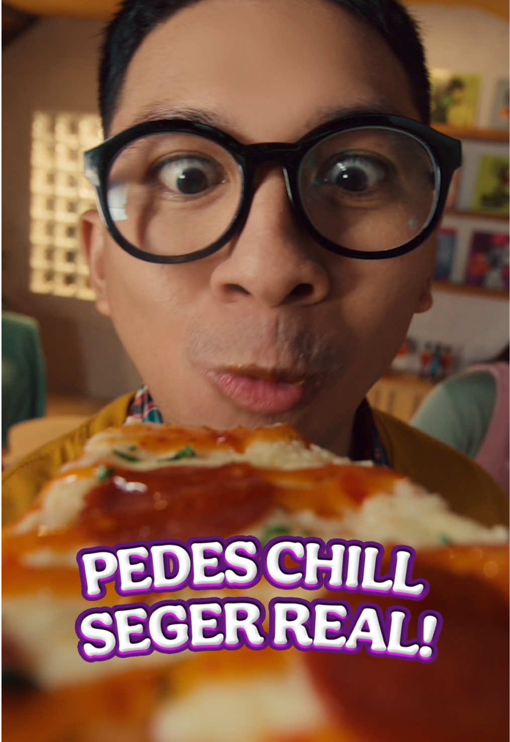 Sambal Bangkok Indofood bikin Semua Menu Jadi Seru!🌶️🤤 Pedesnya Chill, Segernya Real bener-bener bikin gak bisa berhenti ngemil! 😋 Komen di bawah menu andalan lo, buat dimakan bareng Sambal Bangkok Indofood!  #SambalIndofood #GakAsalPedas