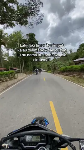 Apalagi curhat sampai menangis😂😂😂 #supermoto #trip #lakilakitimur 