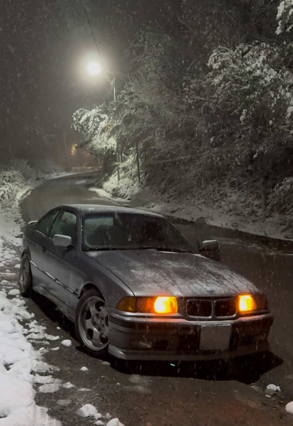 Летка зимой - это характер. #325i #e36coupe #зима #recommendations #смех 