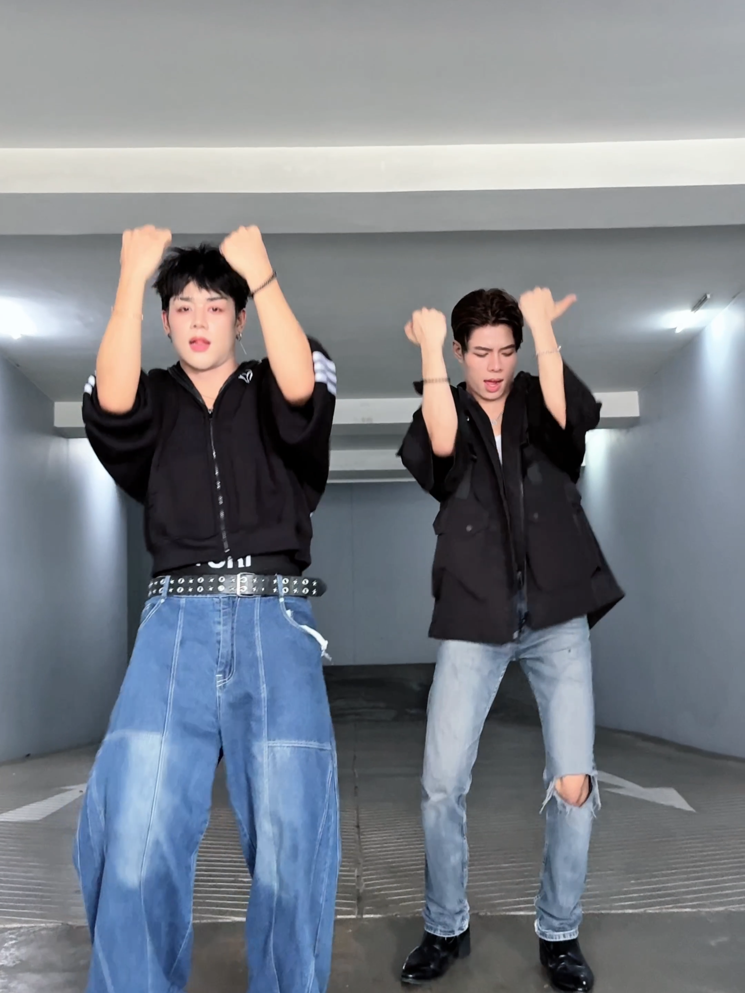 【Max & Ochin】#boygroup #dancegroup #legendhadez #fyp #fypシ゚ #tiktokthailand #turnup