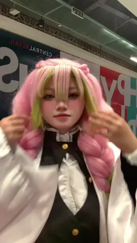 Chx hết vid luôn á👽 #cosplay #mitsuri #kimetsunoyaiba 
