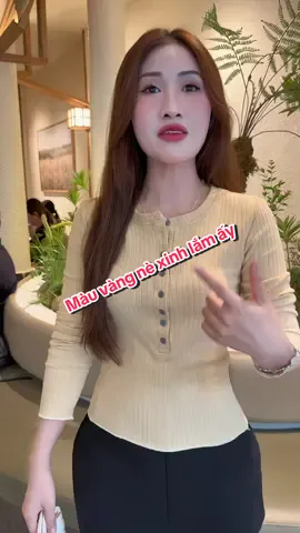 EMLYvn - Áo Len Gân Mỏng Dài Tay màu vàng sữa siu xinh luôn ấy #aolennu #aolendaitay #anhlonglanh #raa 