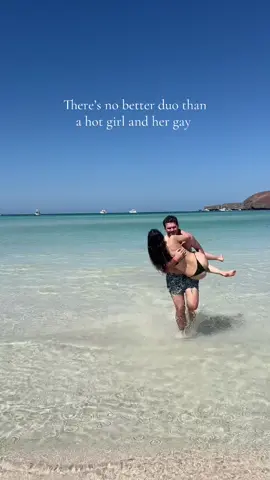 Taking her on vacations to La Paz like this to make sure she never settles for a mediocre man ❤️ @Sav LaRue 