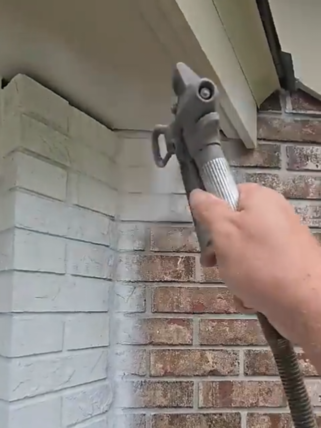 #loxonxp #brickcoating #brickstaining #brickspraying #brickpainting 