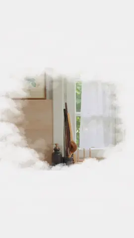 Khi ở bên một người khiến bạn thật sự cảm thấy an toàn, mọi thứ trong bạn bỗng trở nên tự nhiên đến lạ… #giuanhungconsong #phattrienbanthan #chualanh #sach 