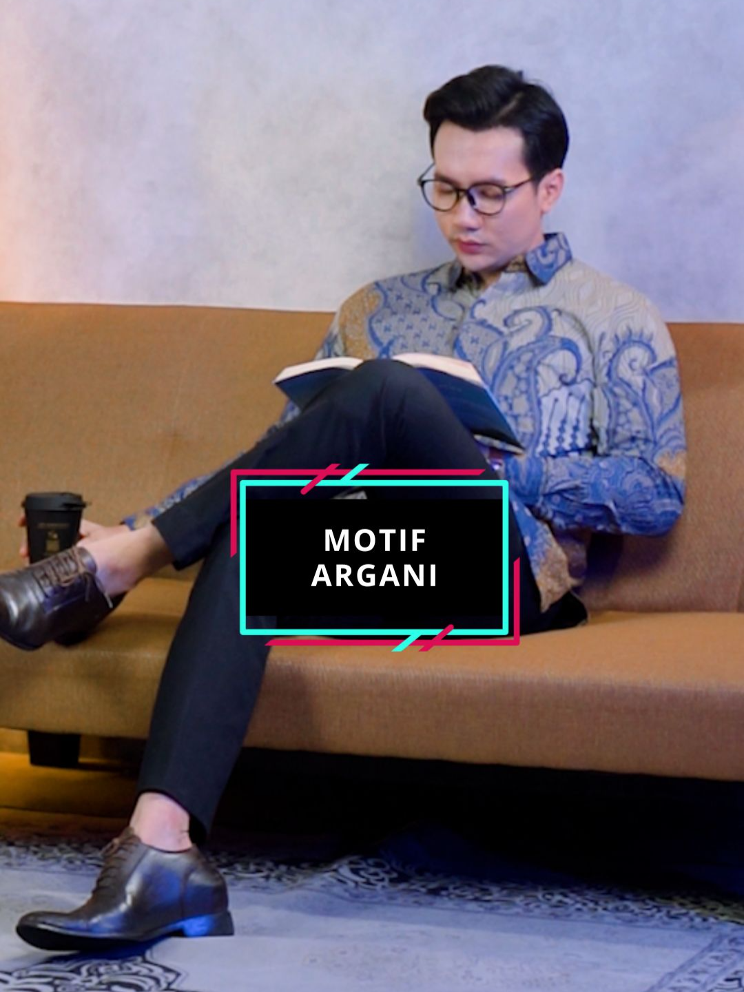 Motif incaran datang lagi! 🤩 Langsung checkout Kemeja Batik Arkanza di keranjang kuning sebelum kehabisan! #fyp #batikviral #viral #viraltiktok #batikarkanza #kemejabatik #batik #slimfit #batikslimfit #WIBGajian #BeliLokal #2025 #promo #masmasbatik #masbatik #trendbatik #batikarkanzaid #tokobatikarkanza #batikarkanzastore #trendtiktok