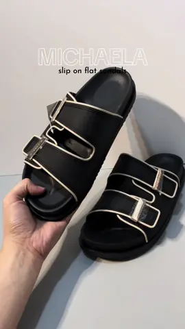 1k sa mall pero 500+ lang sa tiktok 😭 perfect pang gift ngayon christmas. Swak sa lahat ng ootd. Nakakaputi pa ng paa 😩 #slides #sandals #footwear #michaela 