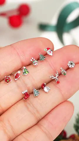 Stop! So cute! #christmas2025 #christmasgiftideas #nosepiercing #nosering #noserings #nosestud #piercing 