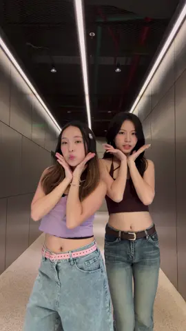 Velvet trigger with @veline ᙏ̤̮ #Veline #I_MET_U #CLEO  #아이멧유 #VELVET_TRIGGER  