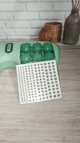 Tusuk bibir gaya modis, tusuk hidung tempel